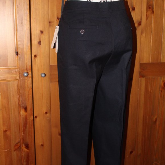 Charter Club Alison Fit Cropped Pant Button Hem NWT Navy Size 10 - Picture 9 of 13